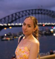 Elouise, Chemistry tutor in Mermaid Waters, QLD