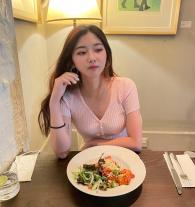 Xinyu, Economics tutor in Melbourne, VIC